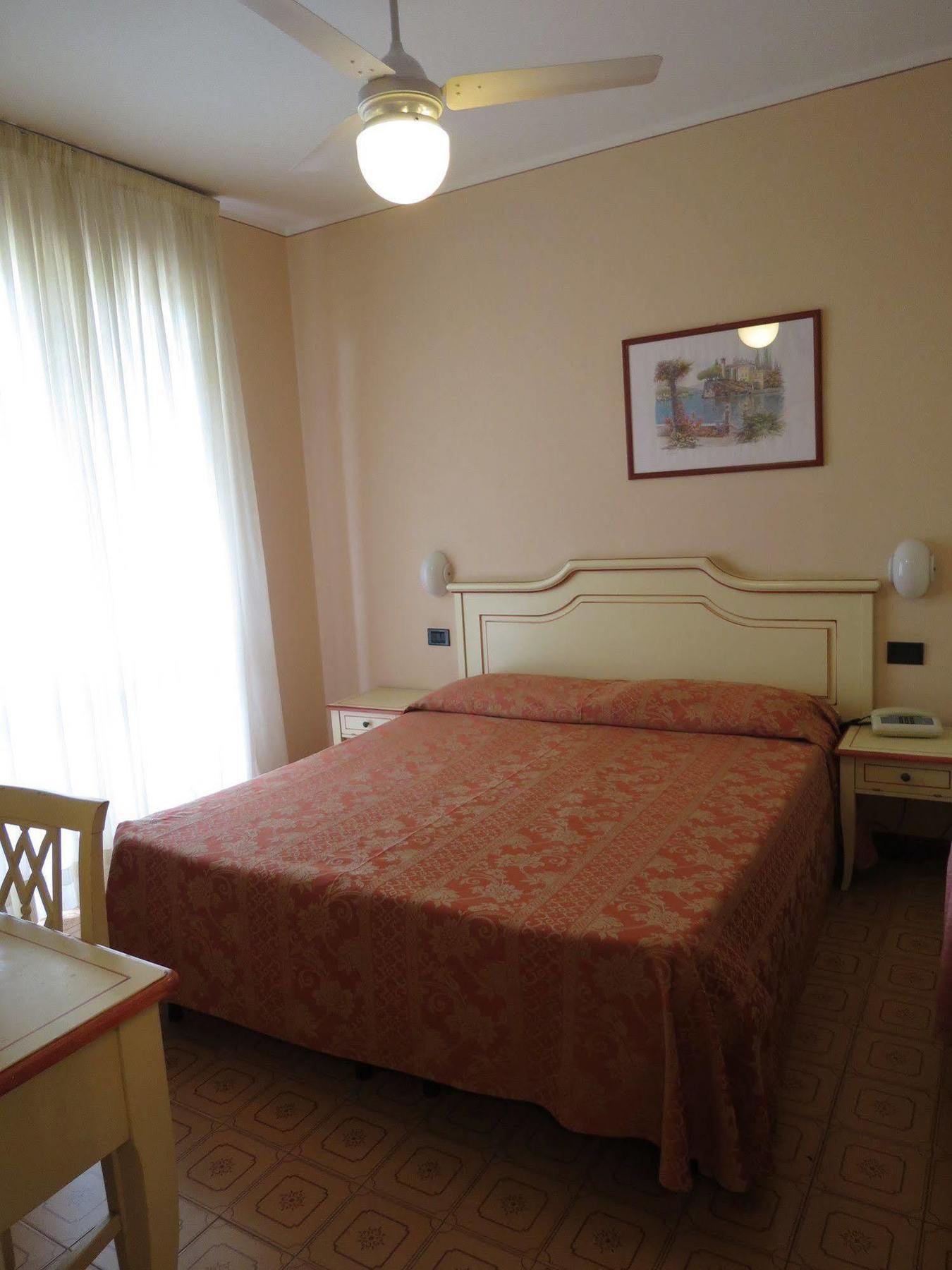 La Quiete Park Hotel มาแนร์บา เดล การ์ดา ภายนอก รูปภาพ
